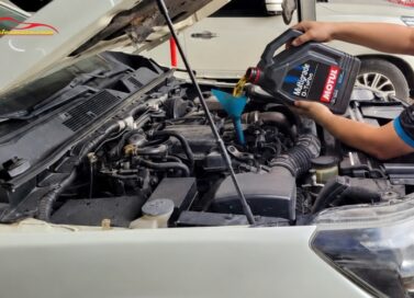 Thay nhớt Nissan Navara bao nhiêu lít
