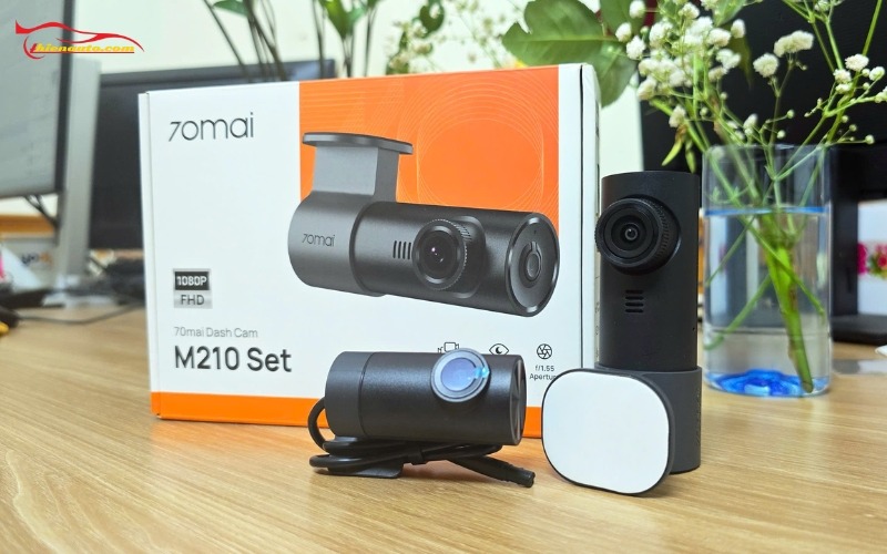 Camera hành trình 70mai M210
