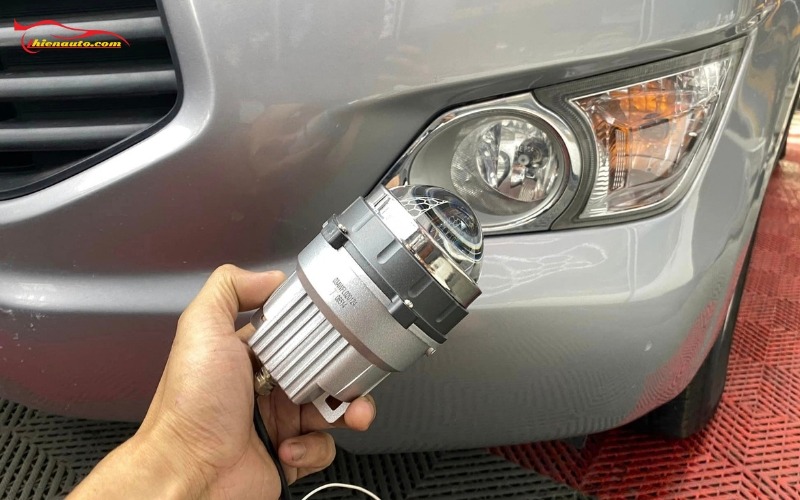 Đèn gầm phá sương dạng đèn đèn bi LED 