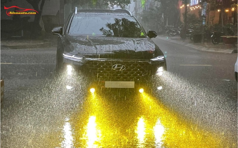 Đèn gầm phá sương hỗ trợ di chuyển các khu vực đường đèo, sương mù, 