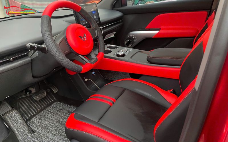 Đổi màu nội thất ô tô VinFast Limo Green màu đỏ 