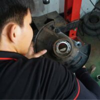 Thay bạc đạn Mitsubishi Xpander