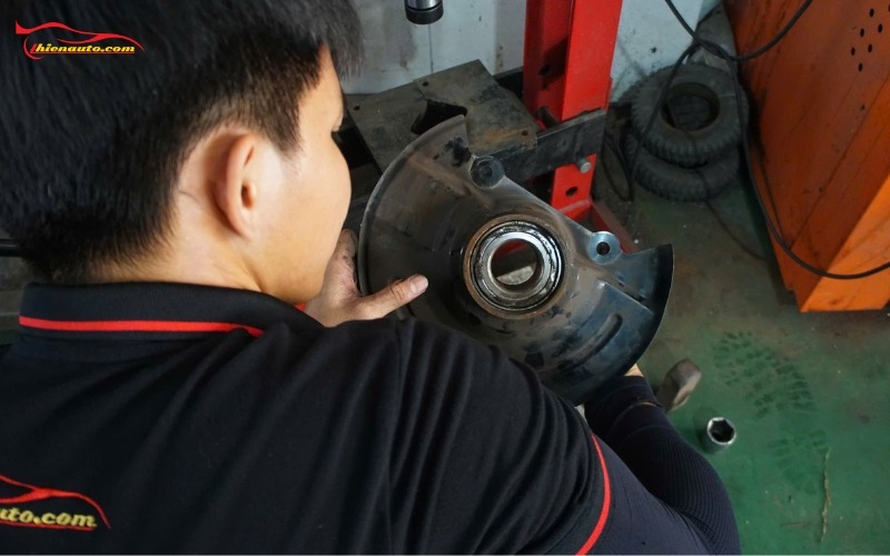 Thay bạc đạn Mitsubishi Xpander: Dấu hiệu và nguyên nhân hư hỏng Thay bạc đạn Mitsubishi Xpander